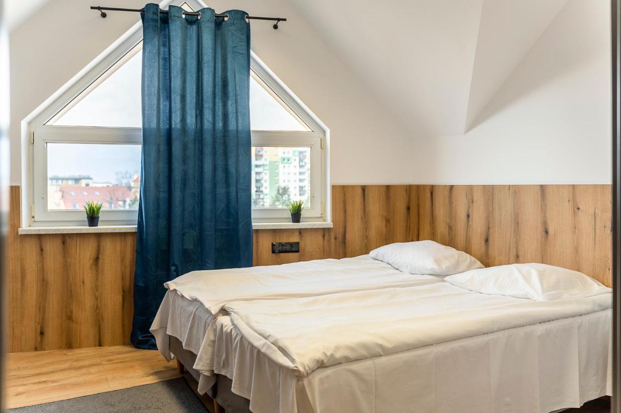 Gems Hostel Głogów Buitenkant foto