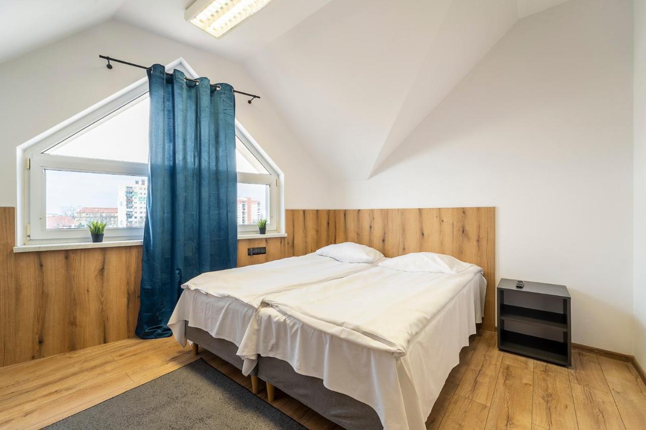 Gems Hostel Głogów Buitenkant foto