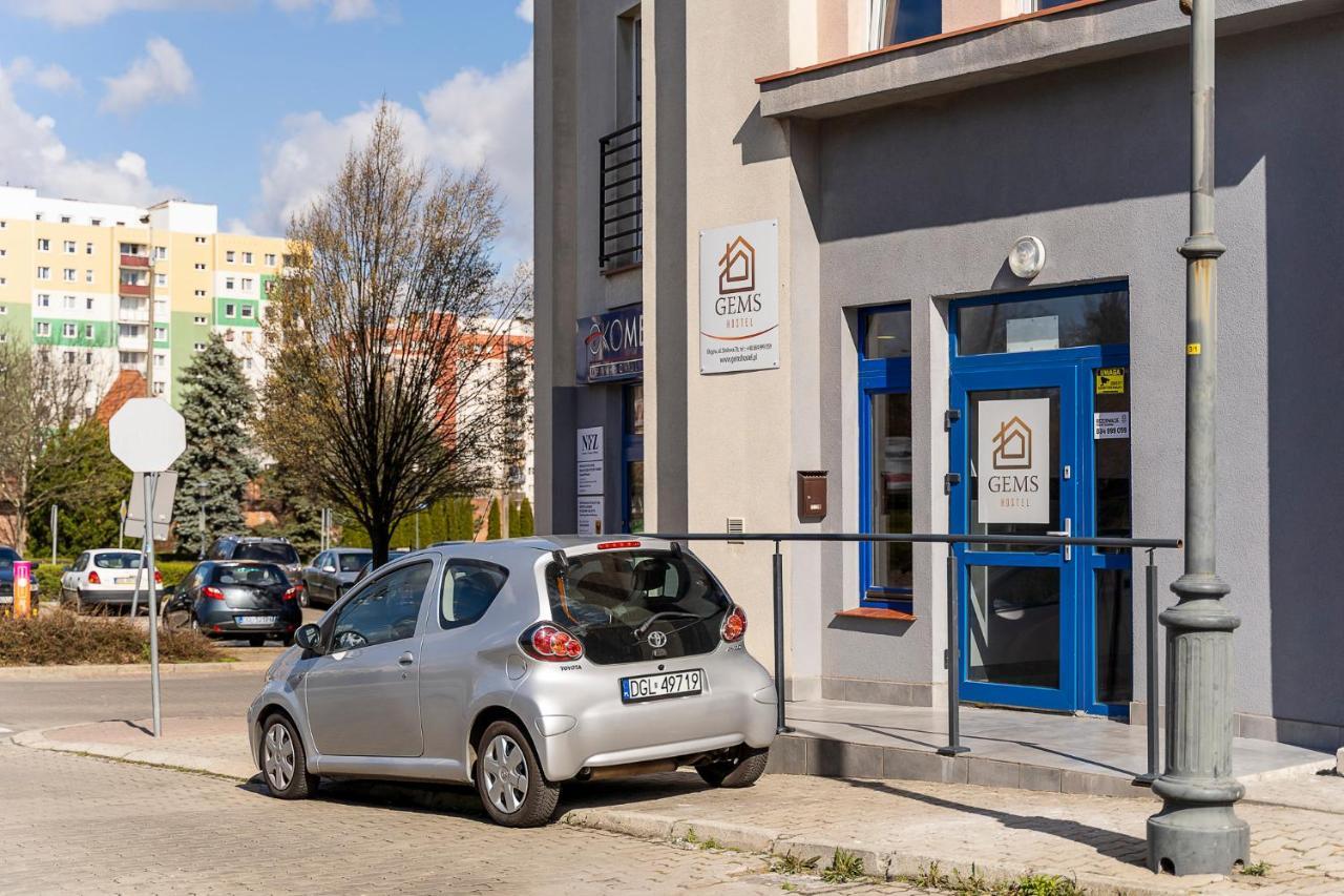 Gems Hostel Głogów Buitenkant foto